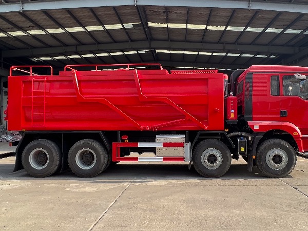 8x4陜汽德龍M3000系列21-23立方油田專(zhuān)用【壓裂砂罐車(chē)】